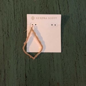 1 Kendra Scott Sophee rose gold earring